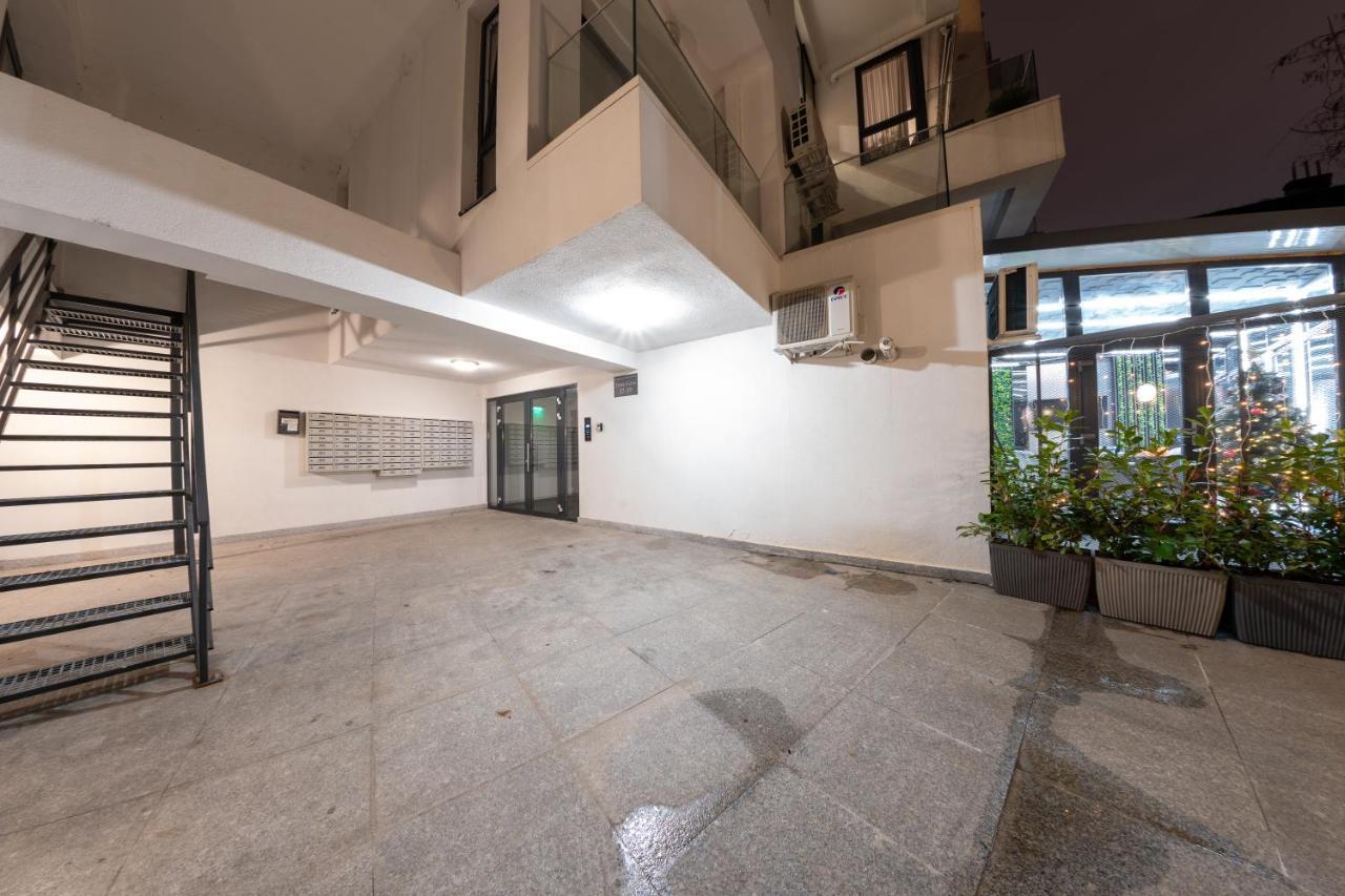 Insta-Worthy 1Br Apartment W Underground Parking Bucureşti